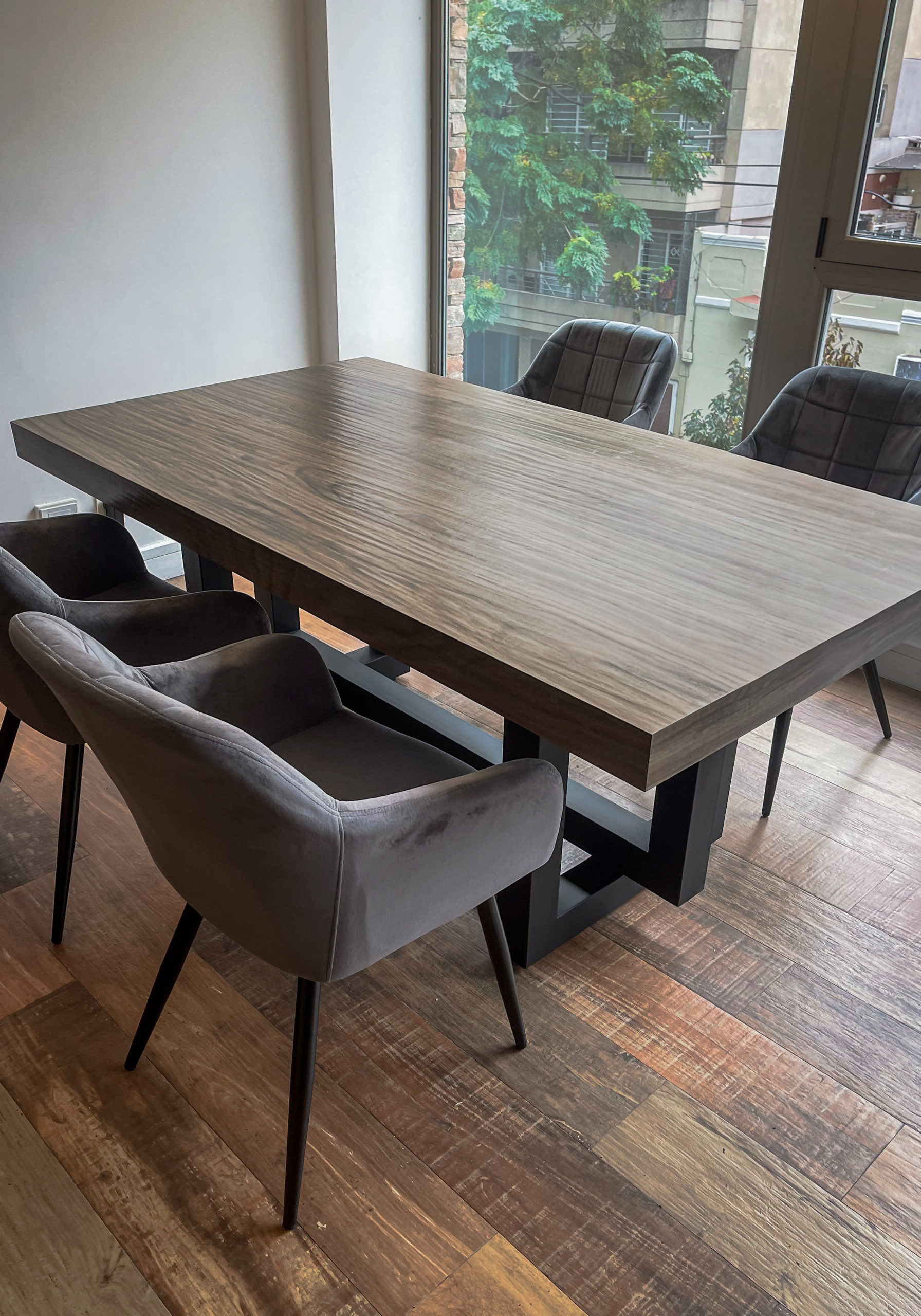 PORCELANATO CAOBA + HIERRO