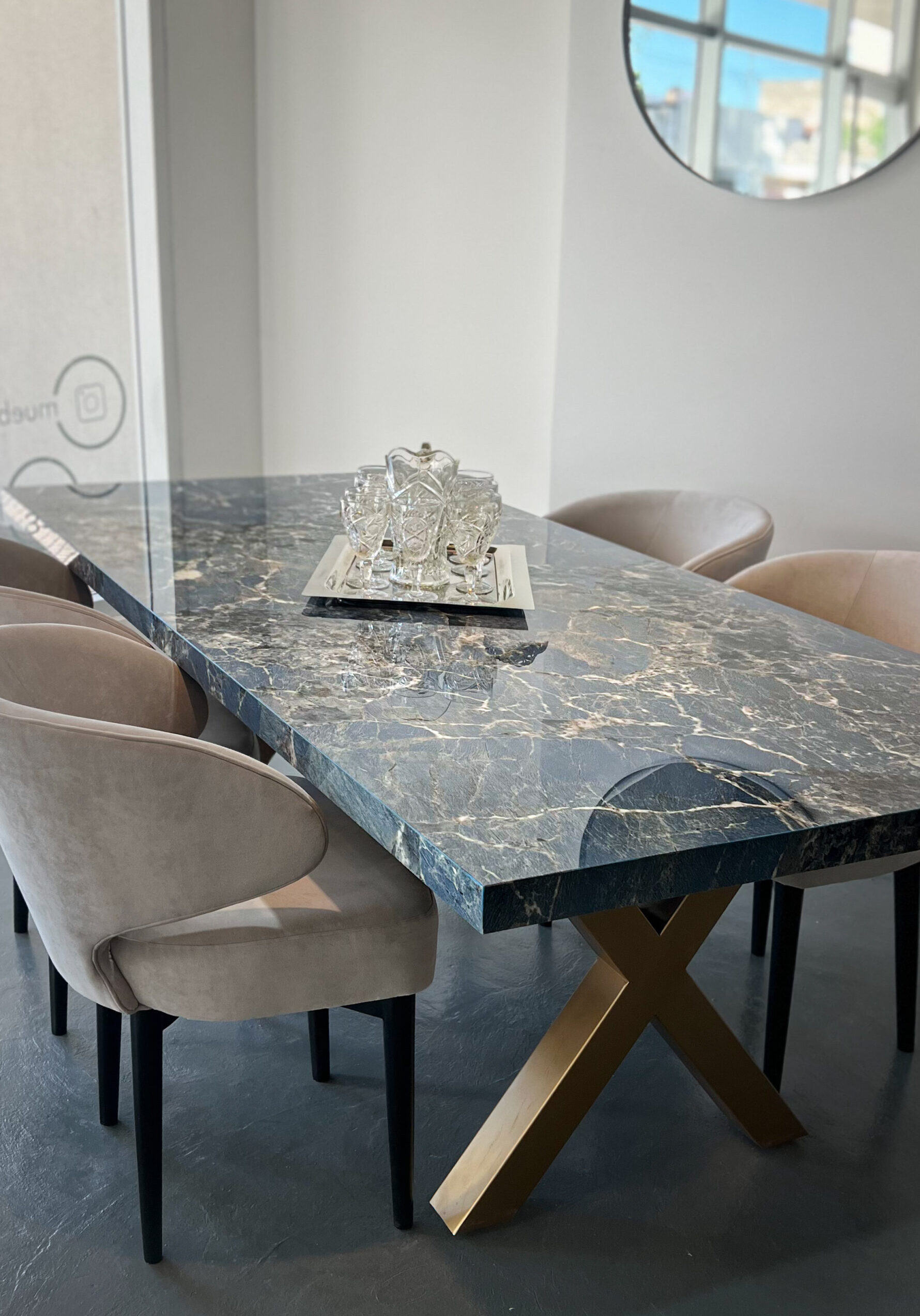 PORCELANATO CORAL + HIERRO