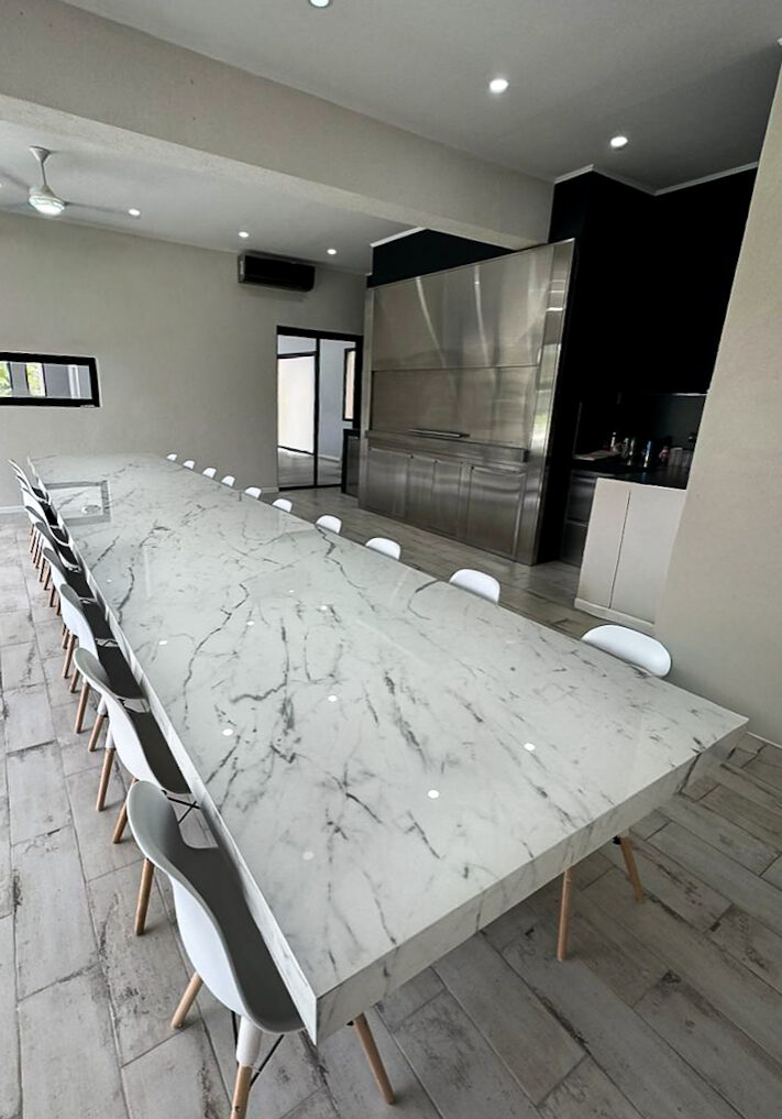 PORCELANATO STATUARIO + HIERRO